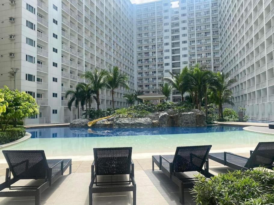 Shore 1 & 3 Residences Moa 1Br With Balcony By Darpm Manila Ngoại thất bức ảnh