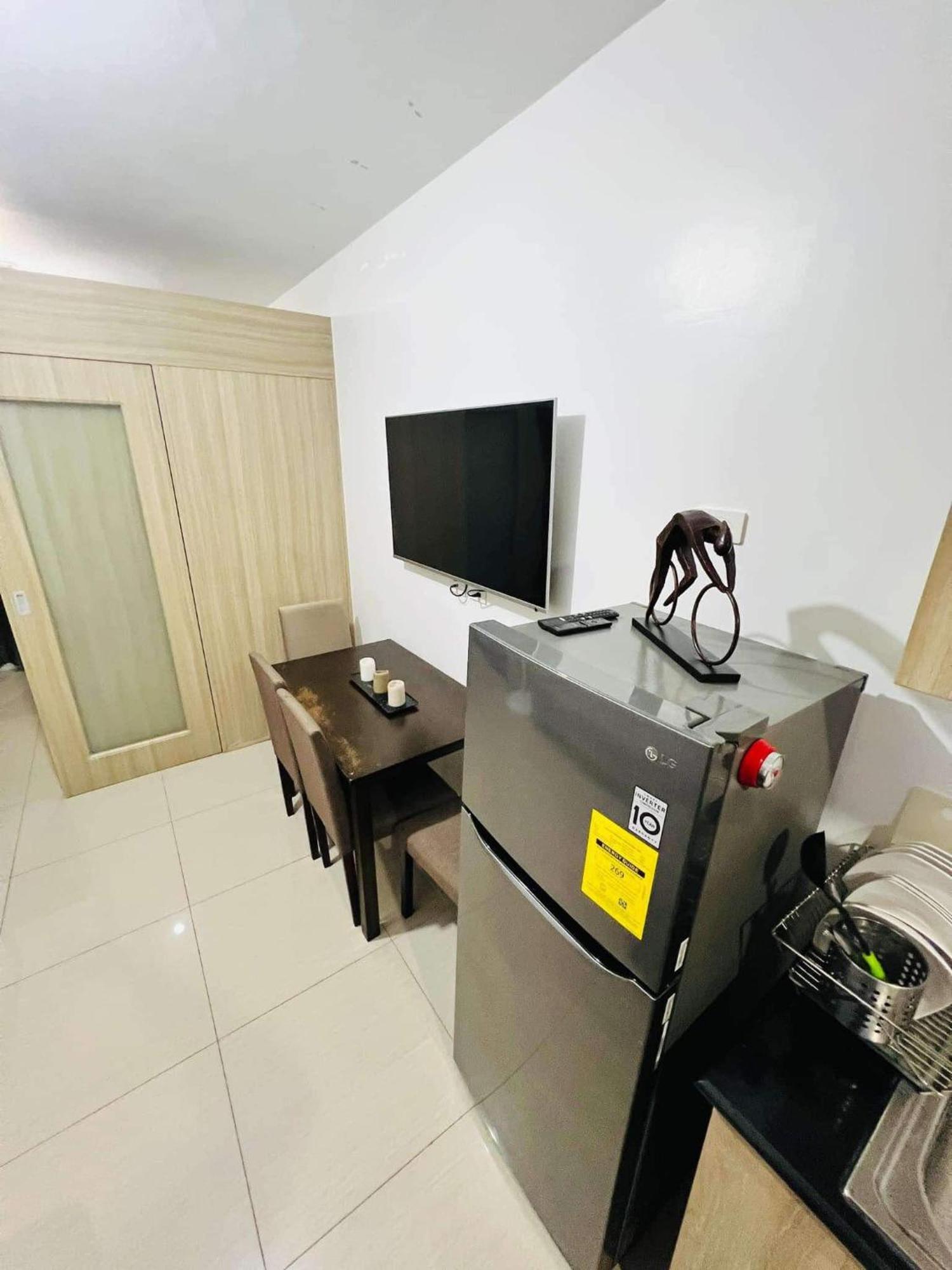 Shore 1 & 3 Residences Moa 1Br With Balcony By Darpm Manila Ngoại thất bức ảnh